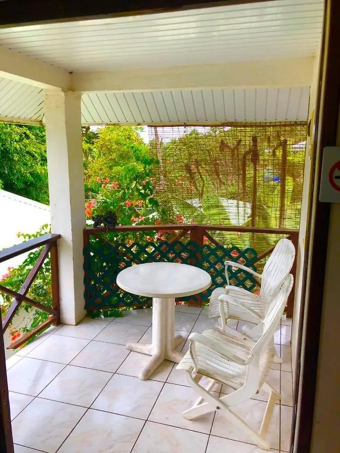 Haapiti Surf Lodge